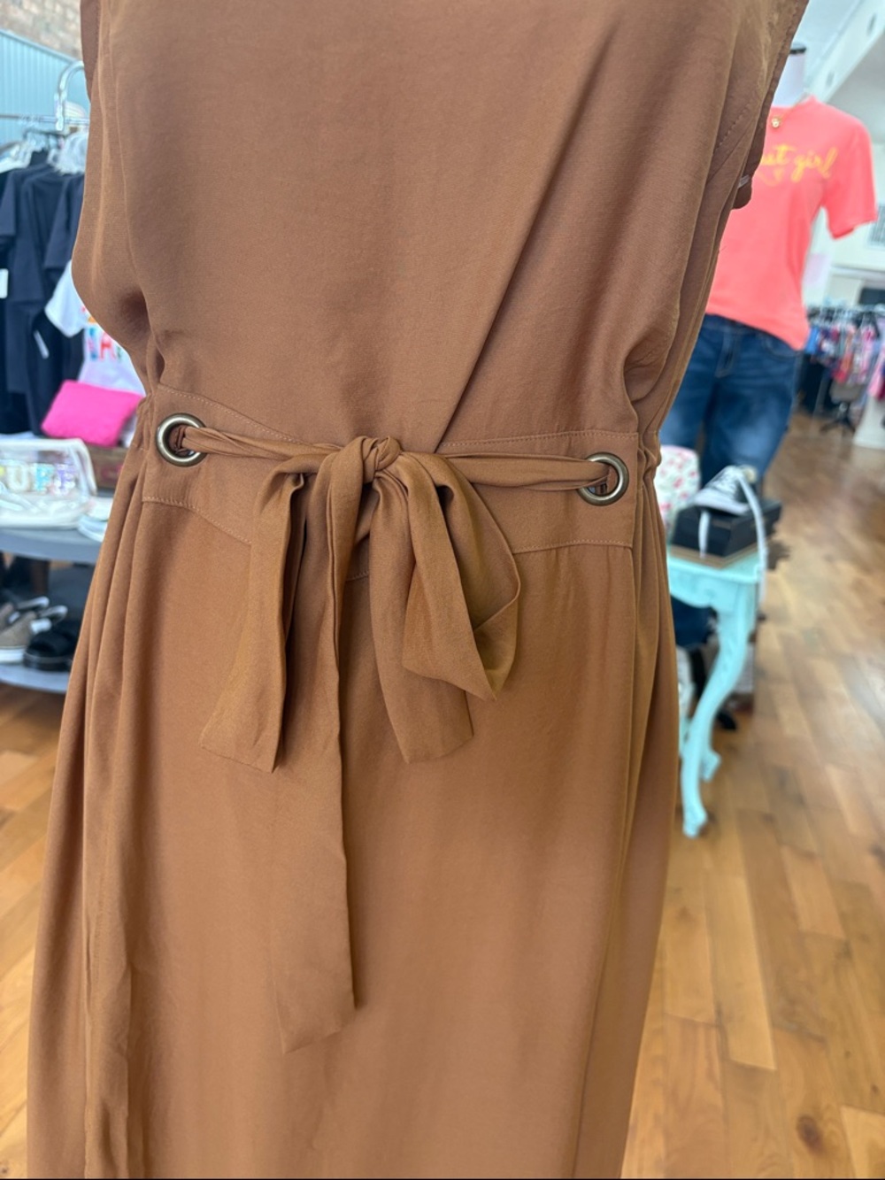 Doe & Rae Sleeveless Belted Maxi Dress in Camel Brown Size Small - Picture 2 of 7